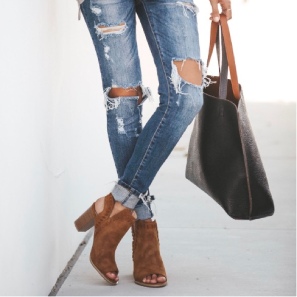 Frida peep toe bootie - Picture 3 of 8